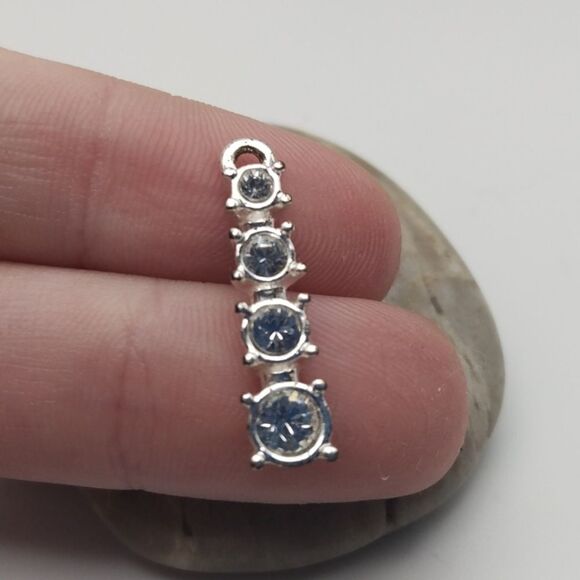 Quad crystal tower necklace pendant - Picture 1 of 2